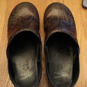 Dansko tooled leather women's shoes